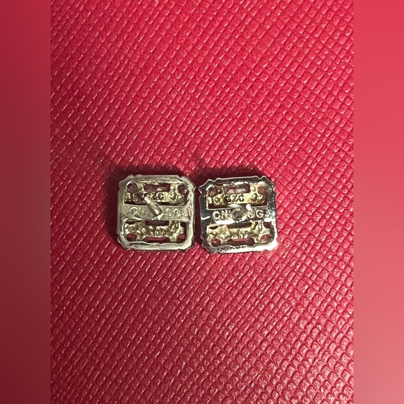 Elegant Silver Stud Earrings ❤️❤️ no box ! - Picture 7 of 7